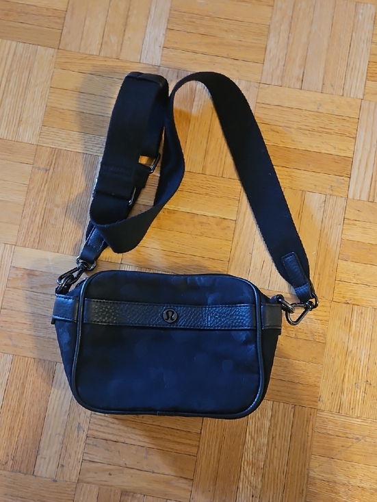 lululemon athletica Other - lululemon athletica Black Crossbody Messenger Bag with Wide Strap